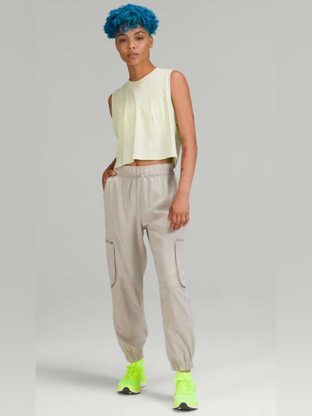 Lululemon Women’s Beige Utility Jogger Pants Cargo Athletic Size 6